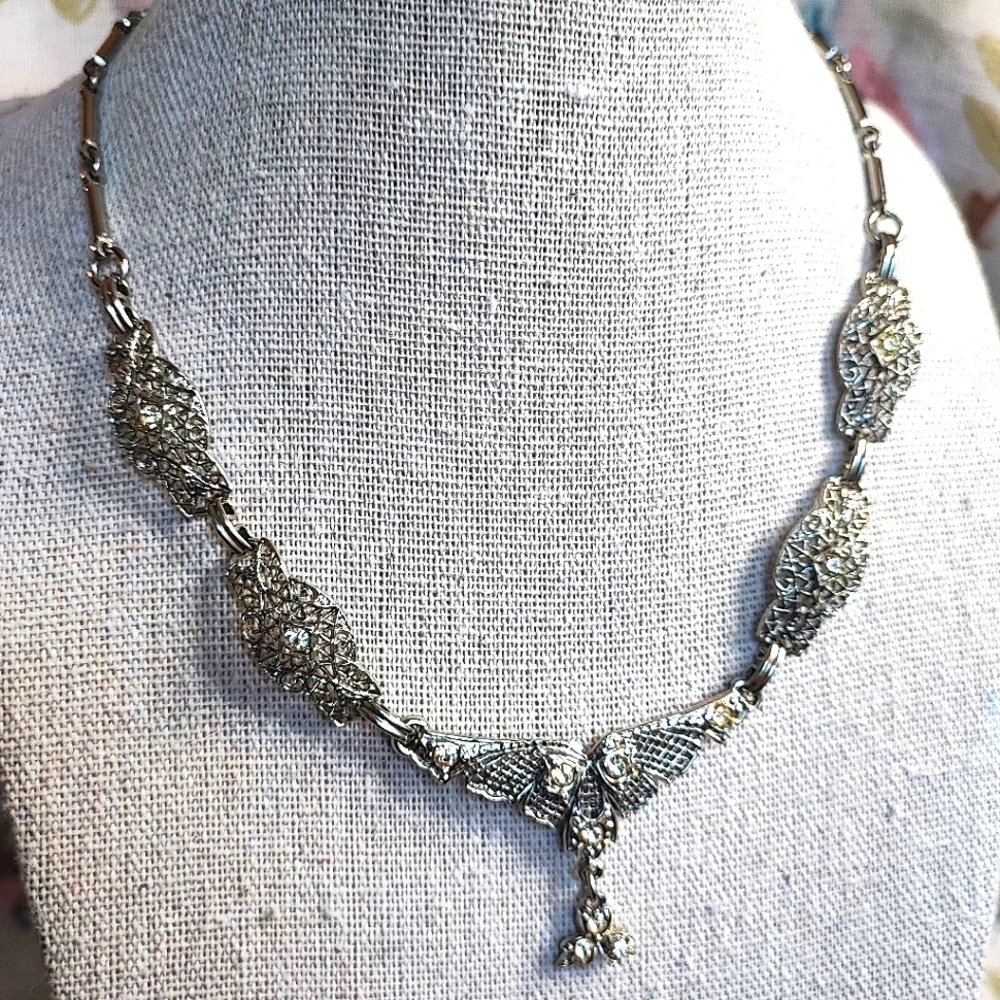 Art Deco Revival Silver Tone Clear Rhinestone Segmented Filagree Necklace EUC